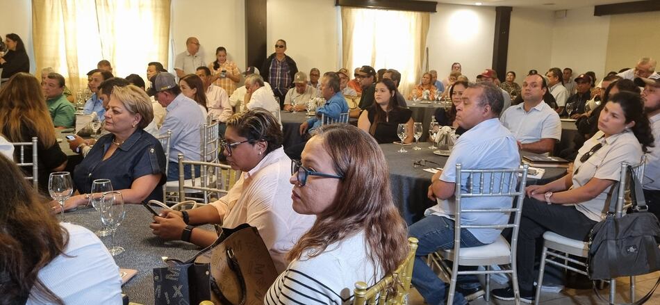 Productores reciben información sobre el acuerdo marco entre Panamá y el Mercosur