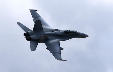 Cazas de Estados Unidos atacan a milicianos en Irak