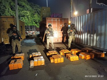 Decomisan 400 paquetes de droga en un puerto del Pacífico panameño