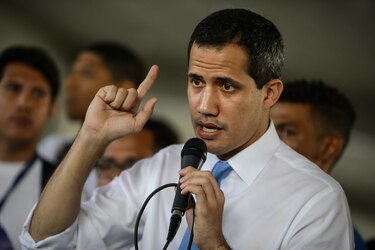 Guaidó propone elegir este viernes a un nuevo ‘presidente encargado’