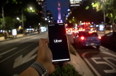 Uber rechaza proyecto de ley que la obliga a pertenecer a prestatarias de taxis