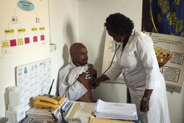 Cifra de muertos por el brote de ébola en África Occidental asciende a 337
