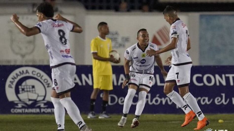 Tauro pasa a la final en la LPF; Blas se retira
