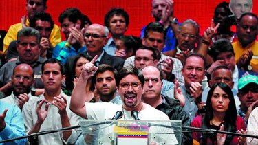 Oposición se prepara para asumir gobierno de unidad