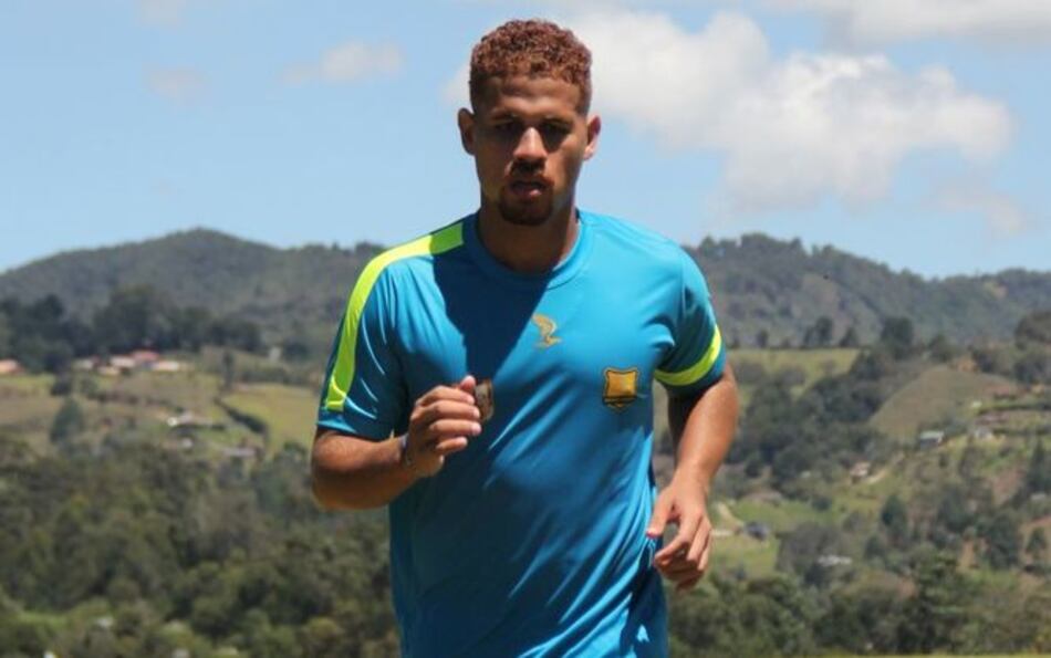 Nueva oportunidad en el extranjero para el panameño Roberto Chen