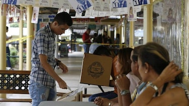 Universidad de Panamá: Eduardo Flores encabeza resultados preliminares