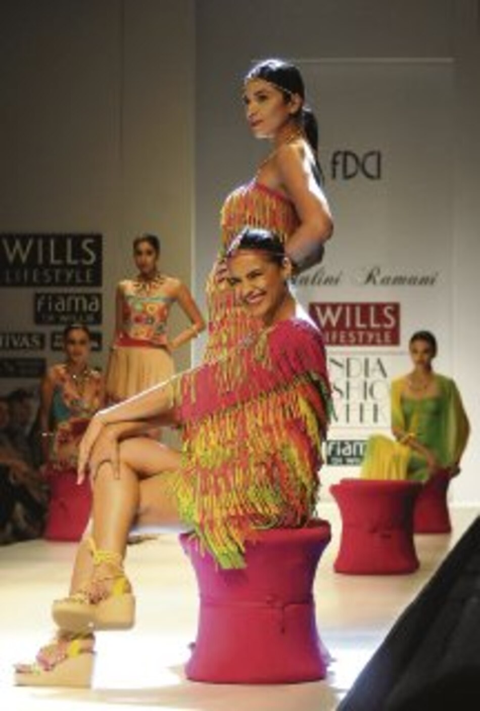 Toque de color asiático