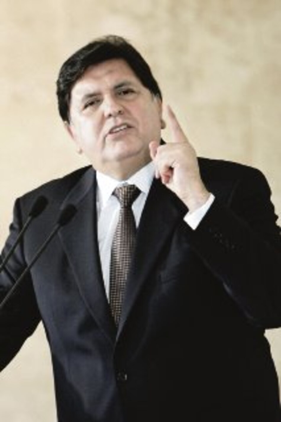 Perú aplaude destitución de ministro por indulto