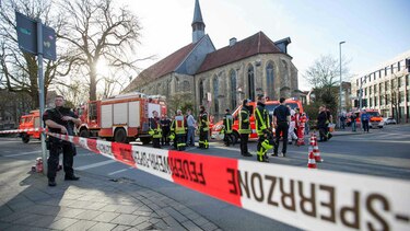 Atropello contra muchedumbre deja tres muertos en Alemania