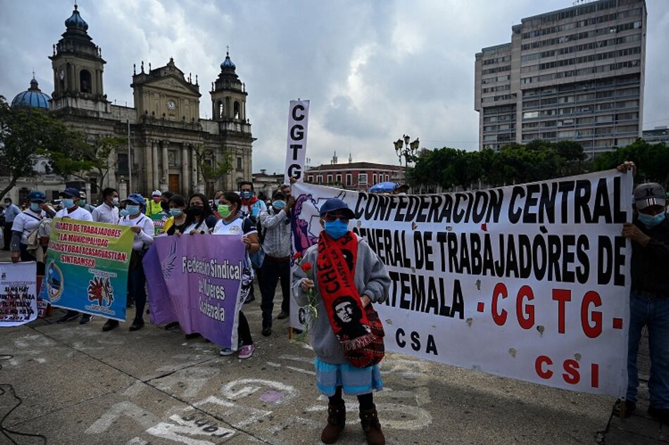 Guatemaltecos protestan contra la corrupción y la impunidad