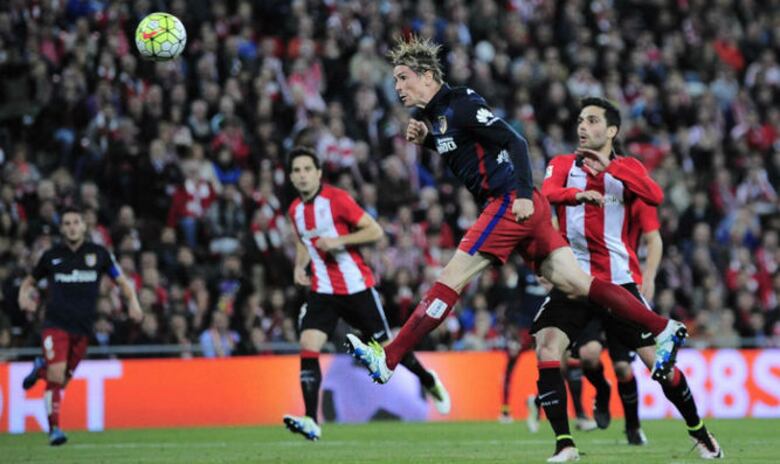 Suárez le regresa la alegría al Barcelona, liderando una goleada de 8-0