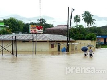 Suspenden alerta verde en Bocas; evacuan a residentes en Darién