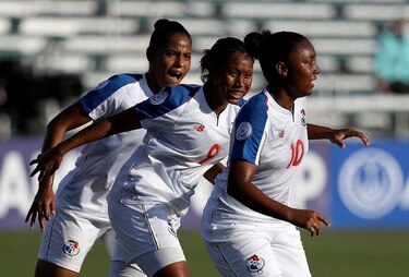 Panamá se estrena con victoria en Premundial de fútbol femenino