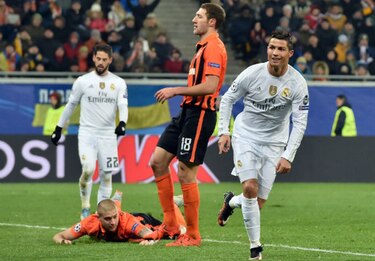 Real Madrid asegura el liderato de grupo, pero sufrió en los minutos finales