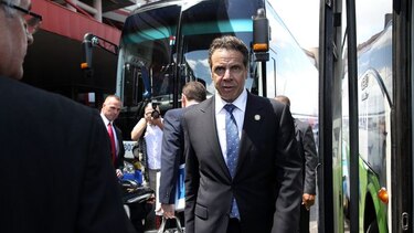 Republicanos critican viaje de gobernador de Nueva York a Cuba
