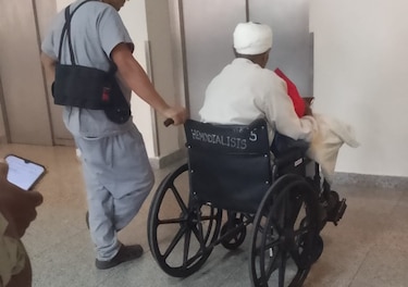 Dan de alta a exfuncionario herido durante altercado con la Policía Municipal