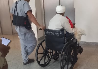 Dan de alta a exfuncionario herido durante altercado con la Policía Municipal