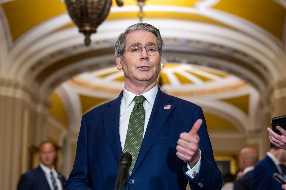 Secretario del Tesoro de Estados Unidos aboga por revisión exhaustiva ‘de toda la Reserva Federal’