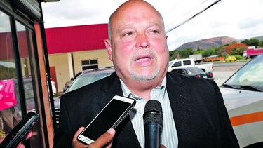 Tribunal llama a juicio a Richard Fifer
