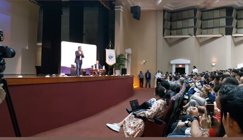 Un día con los candidatos presidenciales en la Universidad Tecnológica 