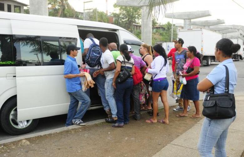Usuarios se reúnen con Mi Bus, piden más unidades y mayor frecuencia de los buses