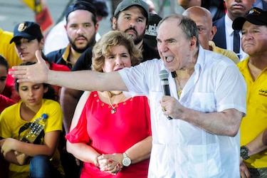 Más de nueve años de cárcel para el expresidente ecuatoriano Bucaram por delincuencia organizada