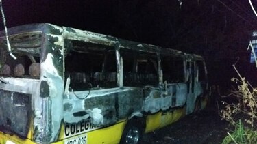 DIJ investiga incendio de cuatro vehículos en Boquete