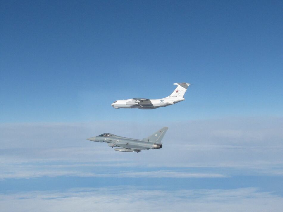Cazas británicos y alemanes interceptan un avión ruso cerca de Estonia