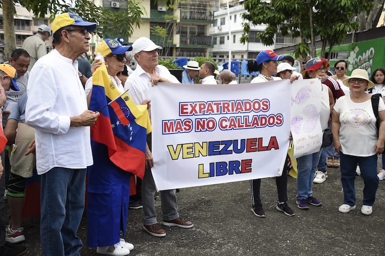 Venezolanos en Panamá exigen derecho al voto
