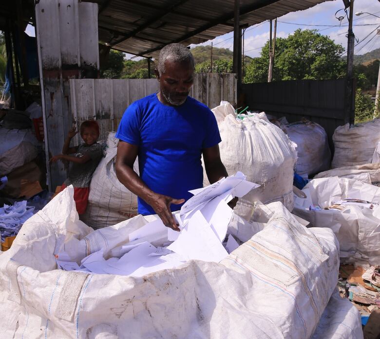 En el corazón del relleno de cerro Patacón, un sitio sin ley y orden