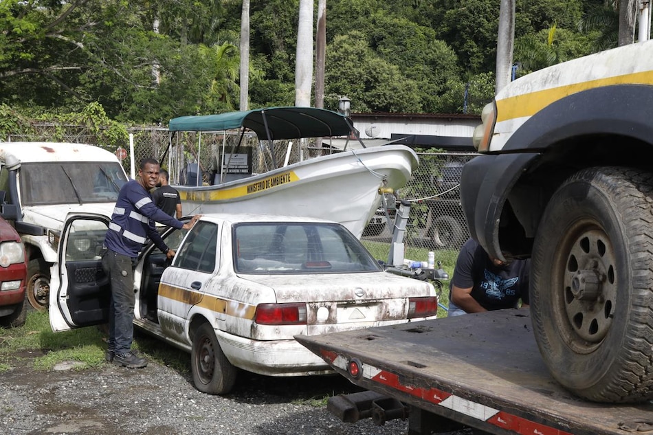 Miambiente recibió 201 vehículos chatarras; por el momento descartan 48