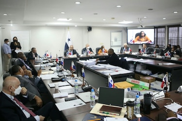 El arte de gobernar y tres confesiones para el debate 