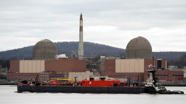 Anuncian el cierre de una controvertida planta nuclear de Nueva York