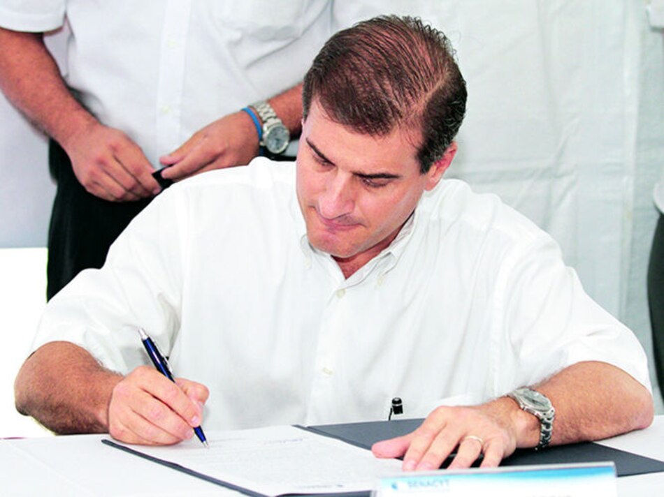 Roberto Roy debe reportar a Corcione