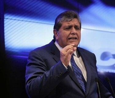 Procuraduría de Perú denuncia a expresidente Alan García por caso Odebrecht