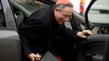 Cardenal cercano al Papa desmiente alegaciones de malversación