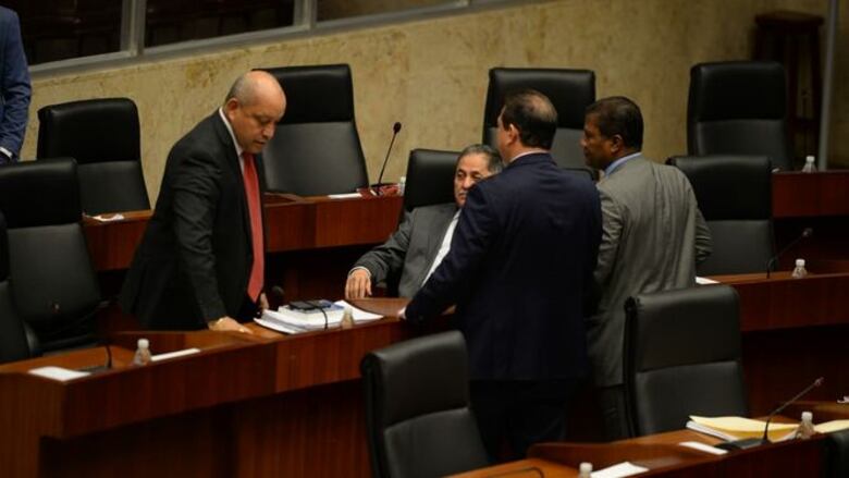 Pleno aprueba primer bloque de reformas a la Constitución