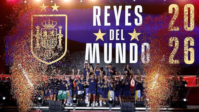 Las imágenes de los multitudinarios festejos de los jugadores de la selección española