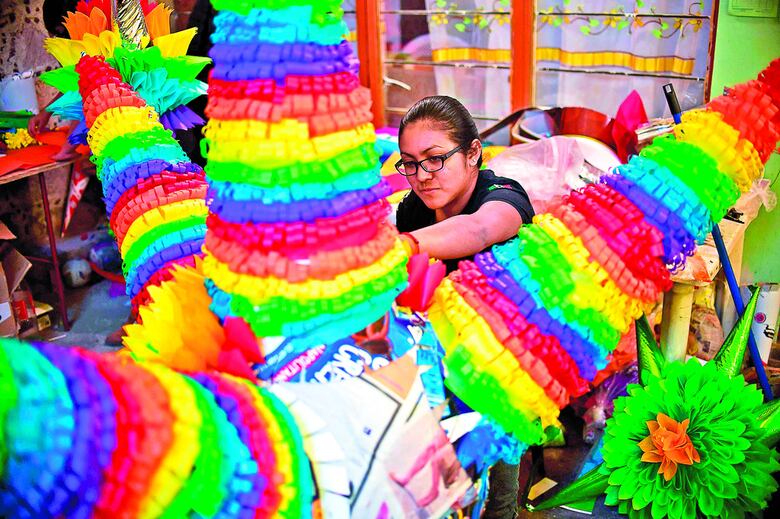 Piñatas para exorcizar el mal