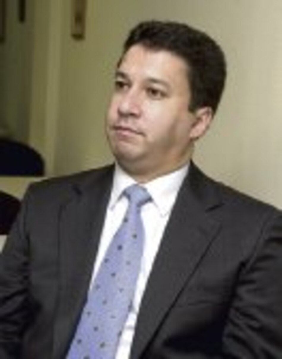 Renuncia comisionado de la CNV