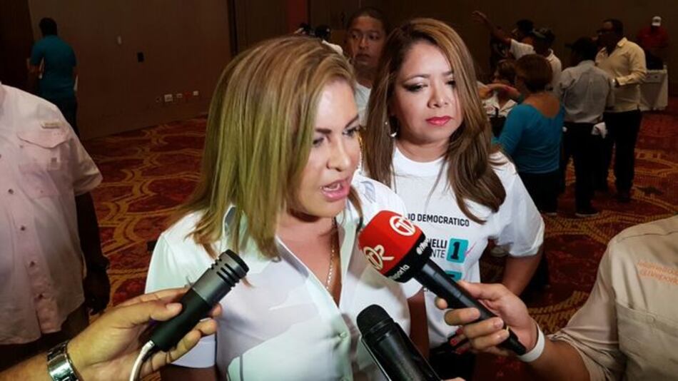 'Dieron la puñalada por la espalda a Ricardo Martinelli': Alma Cortés