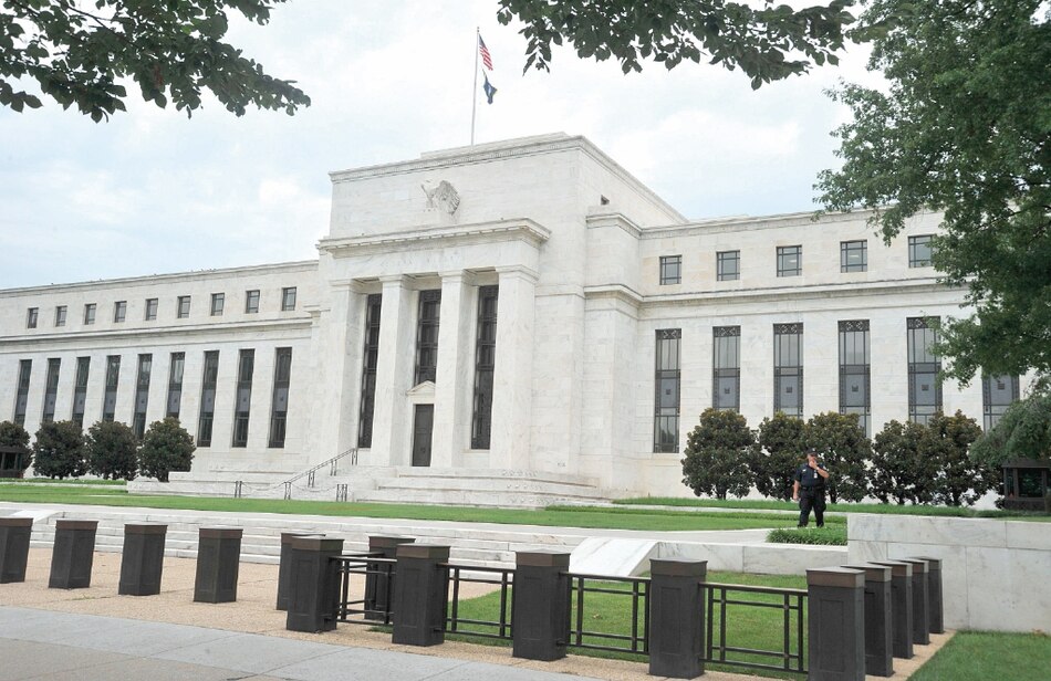 FED endurece prueba de estrés para medir reacción de grandes bancos