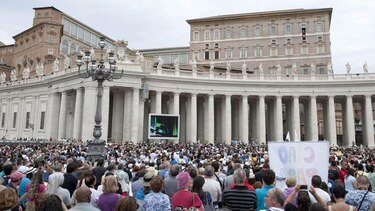 50 prisioneros visitan el Vaticano