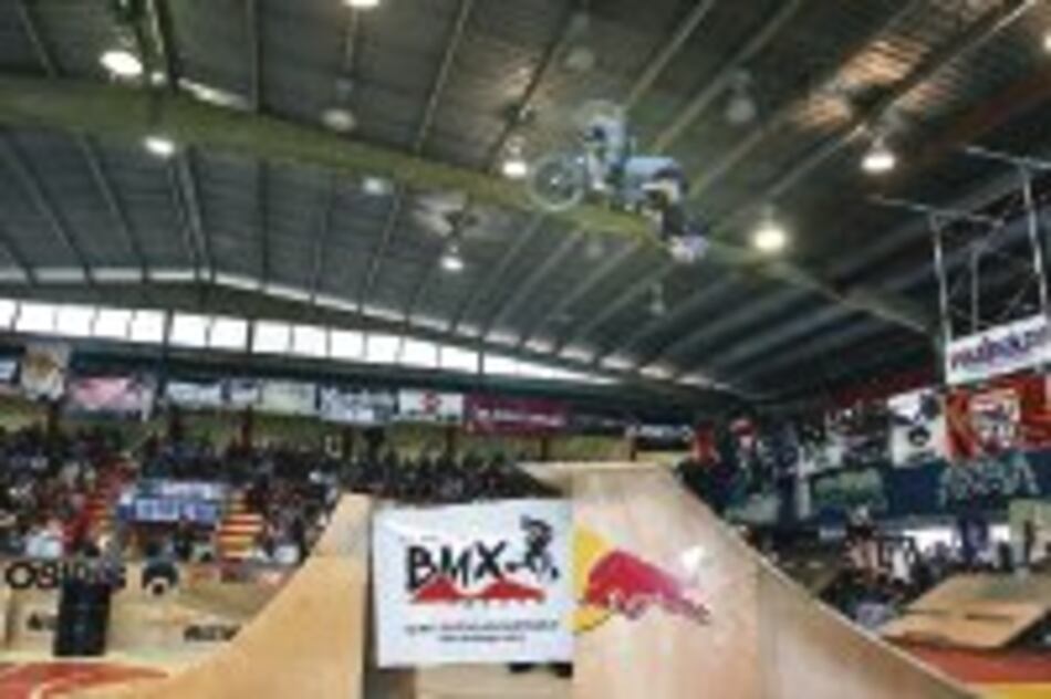 Acrobacias y música