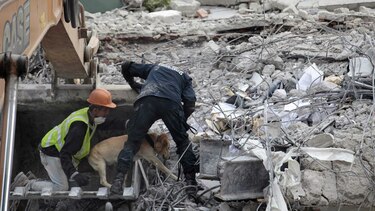 México: 52 personas son rescatadas de los escombros