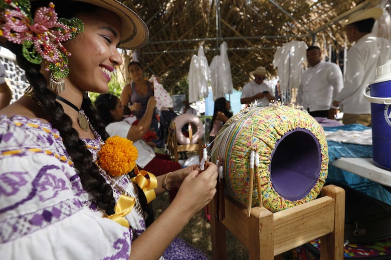 Las Tablas recibe a las polleras de Panamá