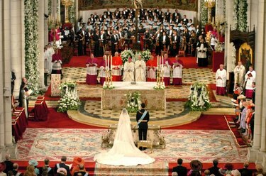 Felipe y Letizia, diez años de una boda real con lluvia y sin beso