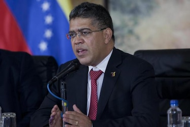Gobierno acusa a Capriles de violencia tras convocatoria a protestas
