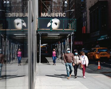 Salas de Broadway en Nueva York exigirán vacuna