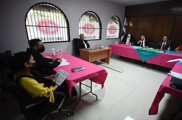 Culmina primera fecha de audiencias para diputados disidentes de CD